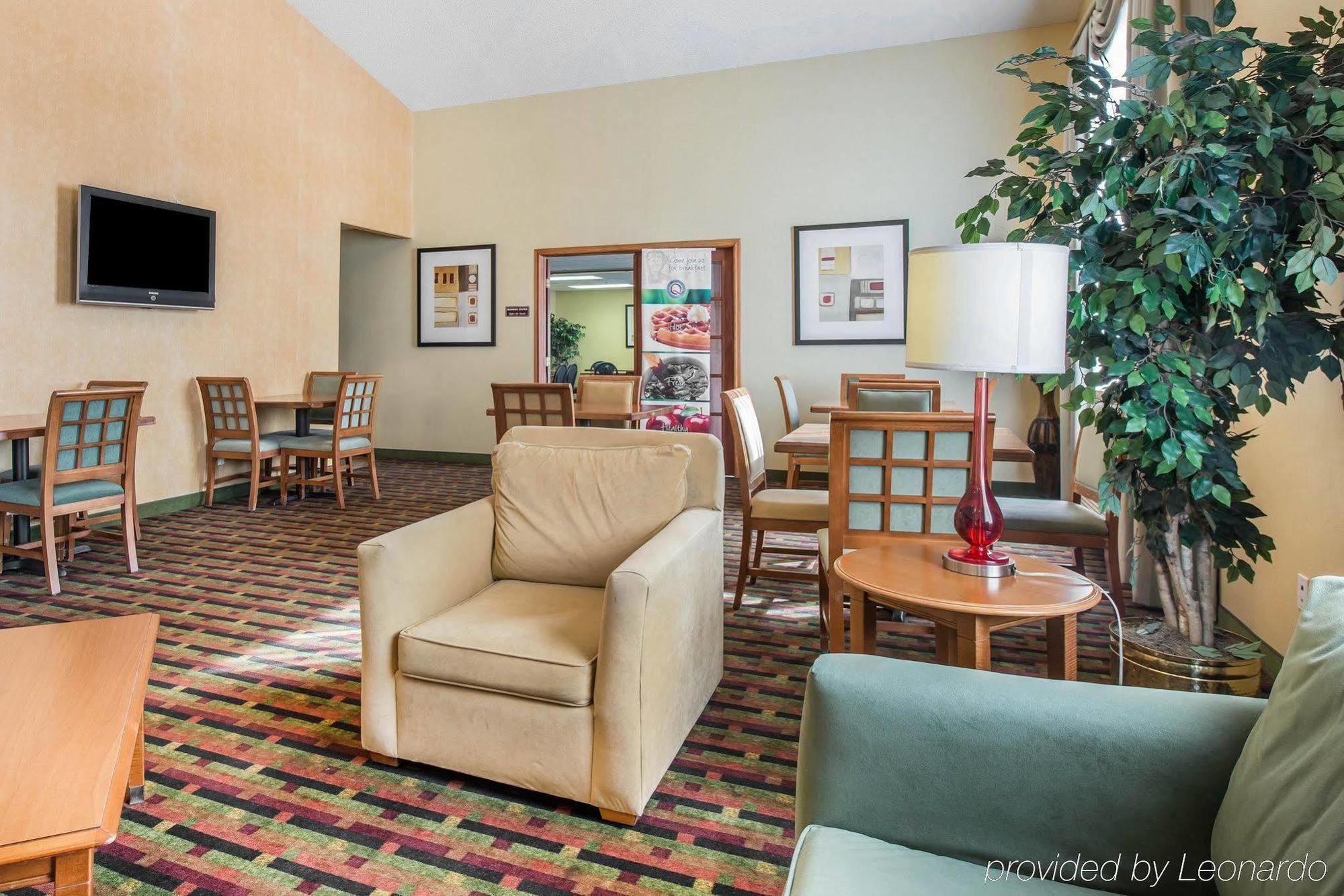 Quality Inn Airport Colorado Springs Exterior foto